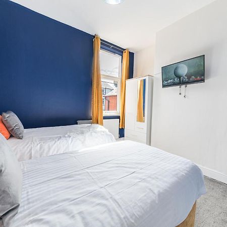 Stylish Luxury Large 4Br Kingbed Apartman Barrow-in-Furness Kültér fotó