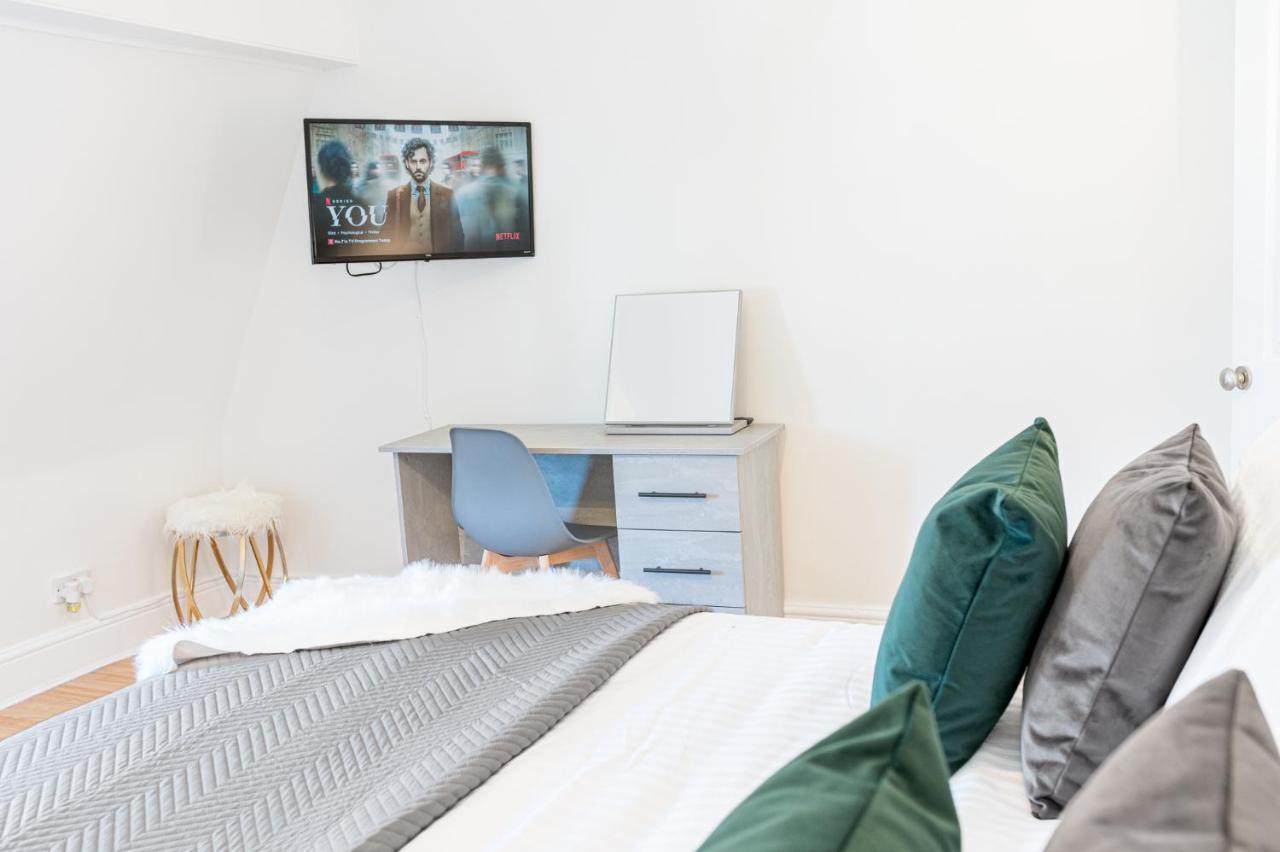 Stylish Luxury Large 4Br Kingbed Apartman Barrow-in-Furness Kültér fotó