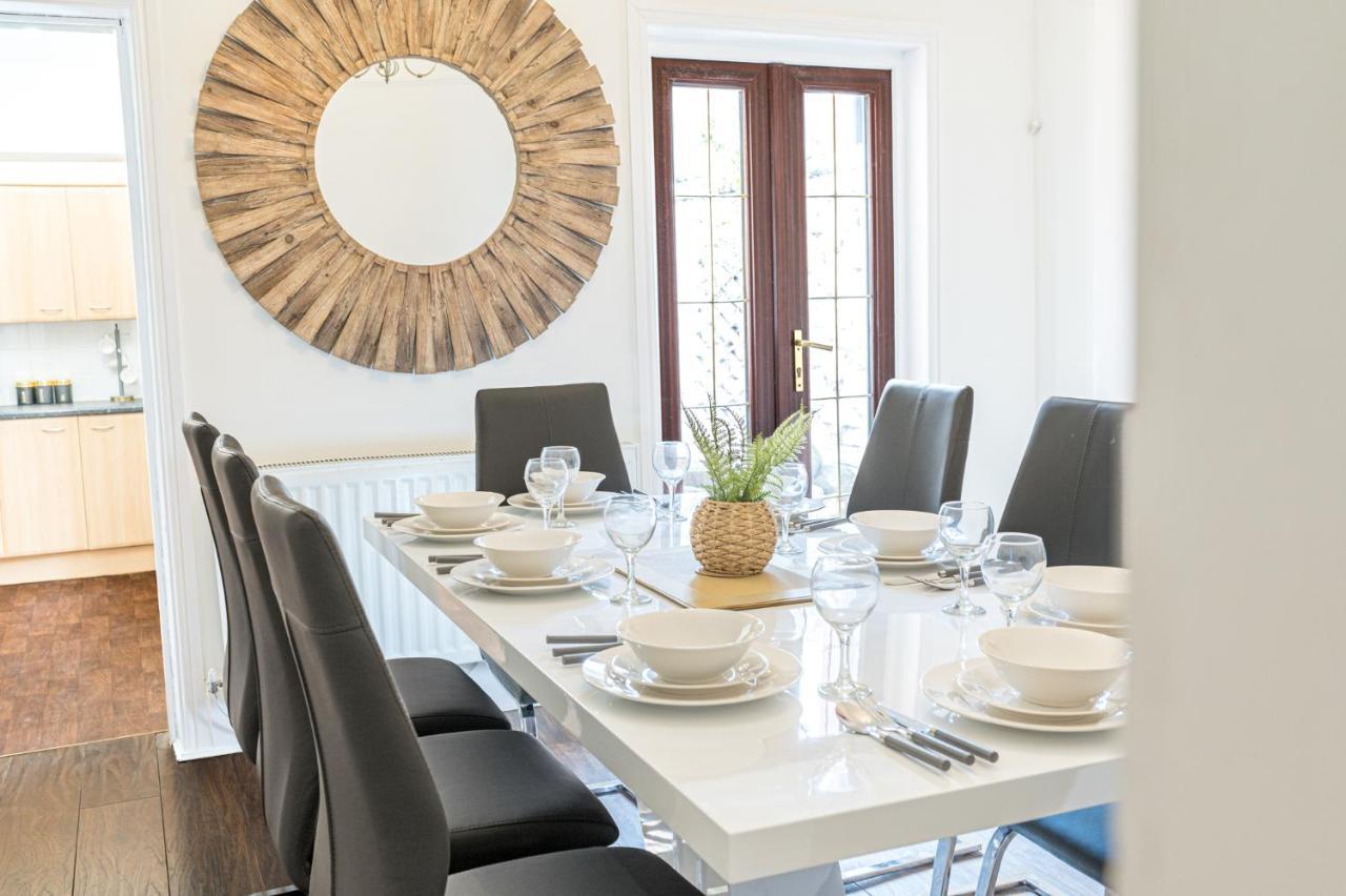 Stylish Luxury Large 4Br Kingbed Apartman Barrow-in-Furness Kültér fotó